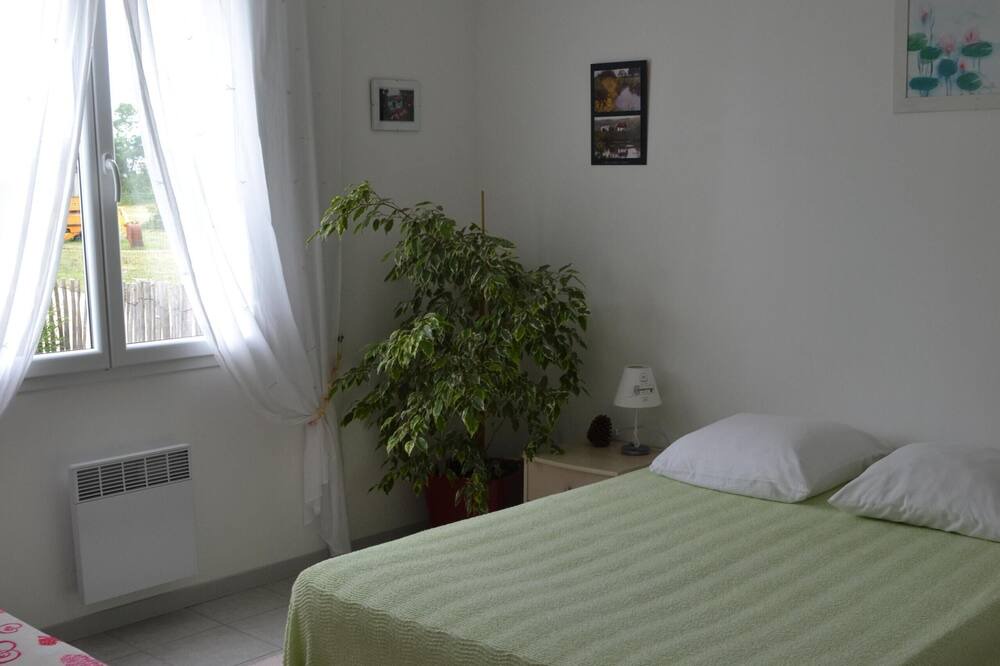 Photo of Bedroom in Saint-Georges-d'Oleron
