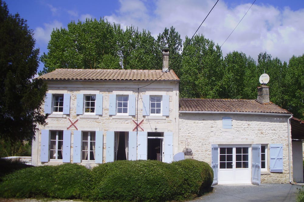 Photo of Outdoor in Champdolent