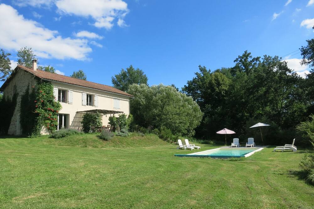 Photo of Outdoor in Saint-Front-sur-Nizonne