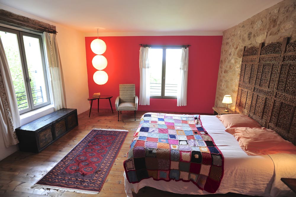 Photo of Bedroom in Saint-Front-sur-Nizonne