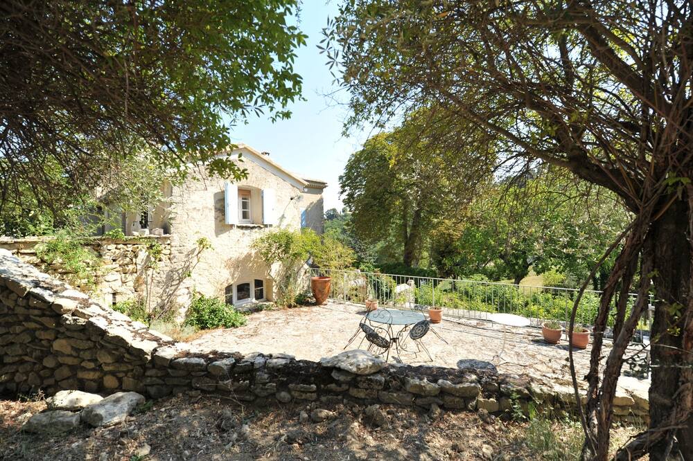 Photo of Outdoor in Crestet