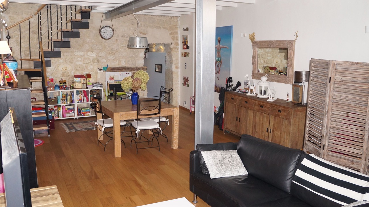 Photo of Livingroom in Voeuil-et-Giget