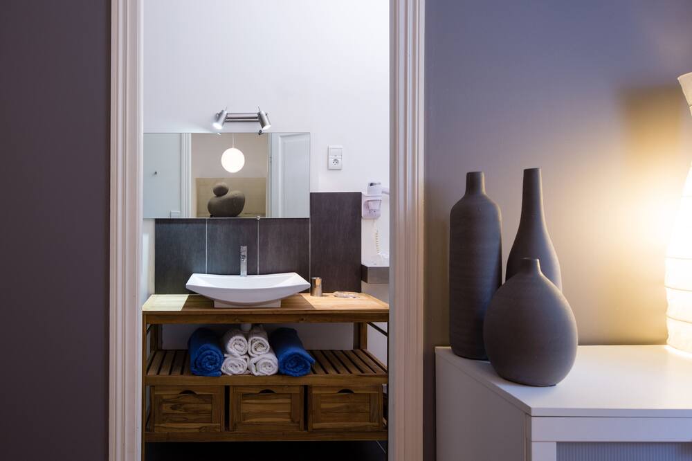 Photo of Bathroom in Lanquais