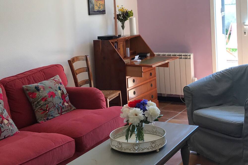 Photo of Livingroom in Laruscade