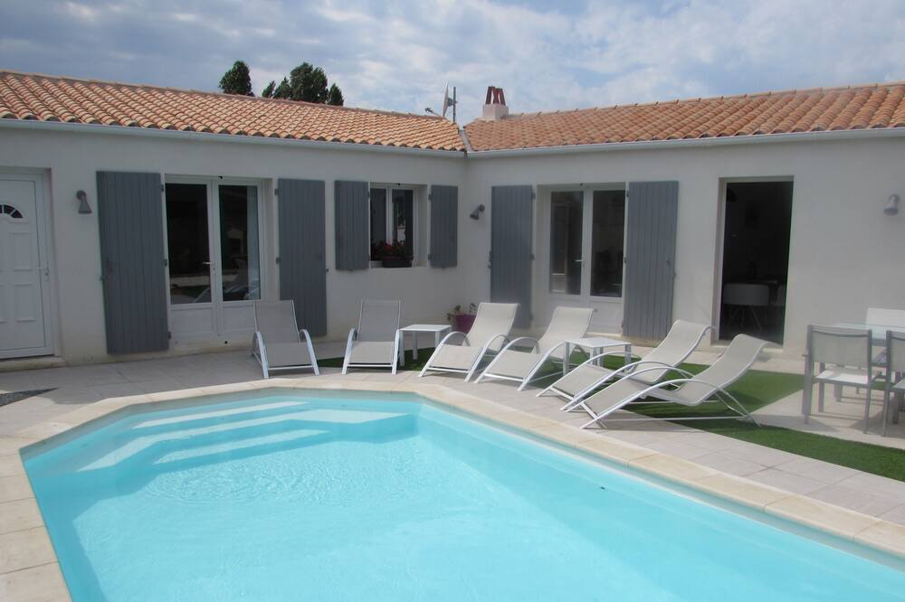 Photo of Outdoor in Cheray