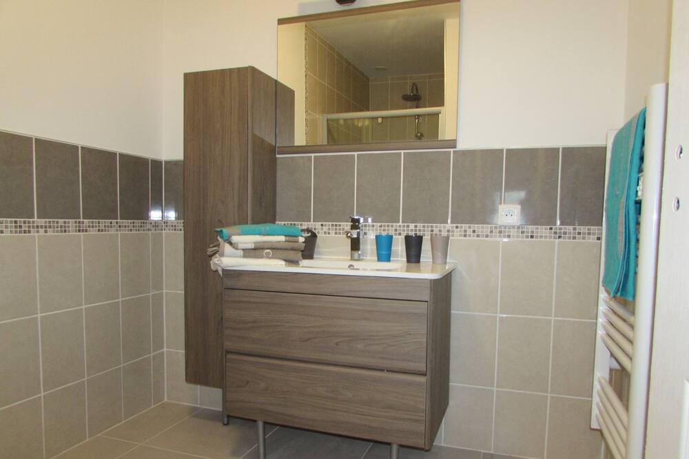 Photo of Bathroom in Cheray