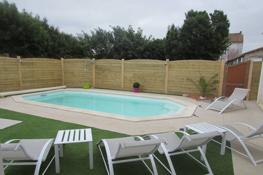 Photo of Outdoor in Cheray