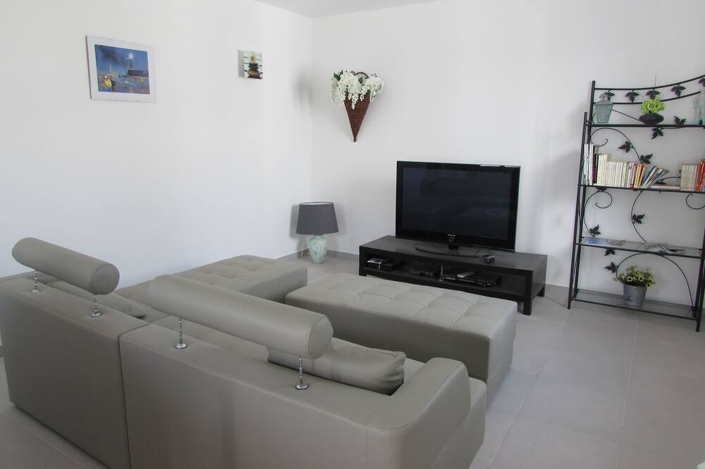 Photo of Livingroom in Cheray
