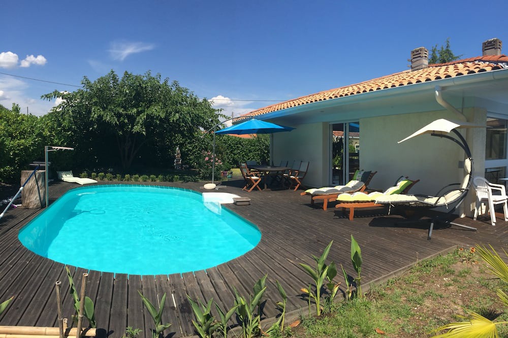 Photo of Outdoor in Saint-Medard-en-Jalles