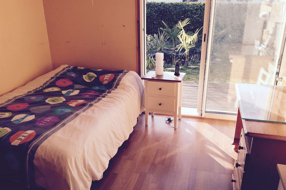 Photo of Bedroom in Saint-Medard-en-Jalles