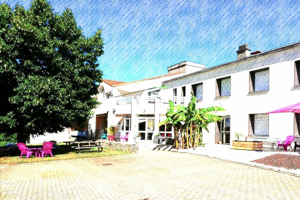 Photo of Outdoor in Saint-Loup-Lamaire
