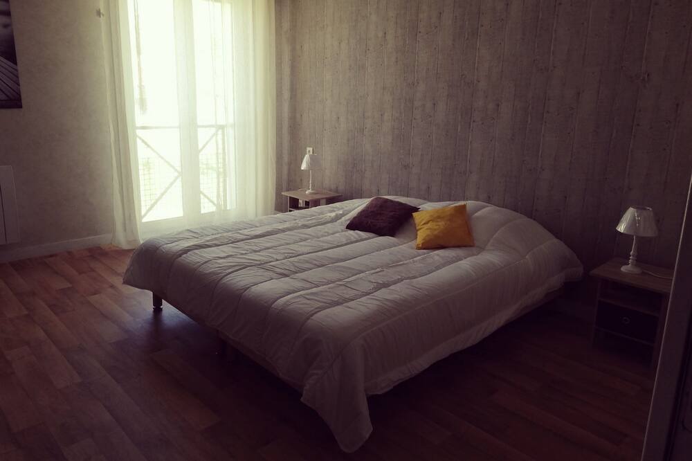 Photo of Bedroom in Saint-Loup-Lamaire