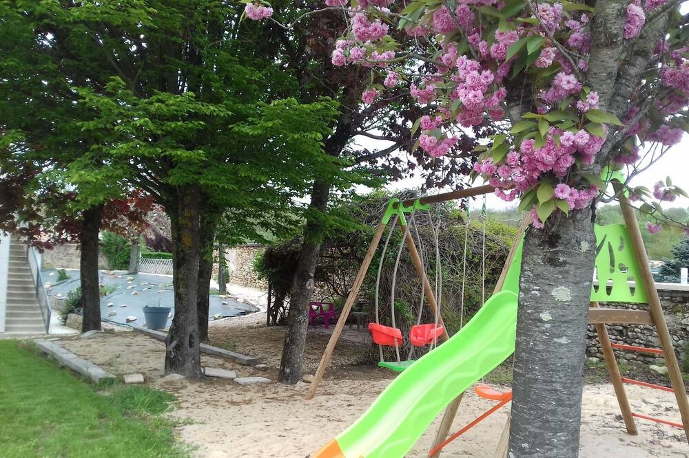 Photo of Outdoor in Saint-Loup-Lamaire