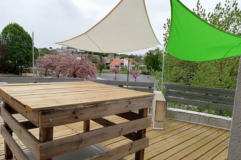 Photo of Patio Balcony in Saint-Loup-Lamaire