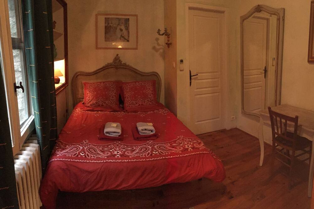 Photo of Bedroom in Mazan