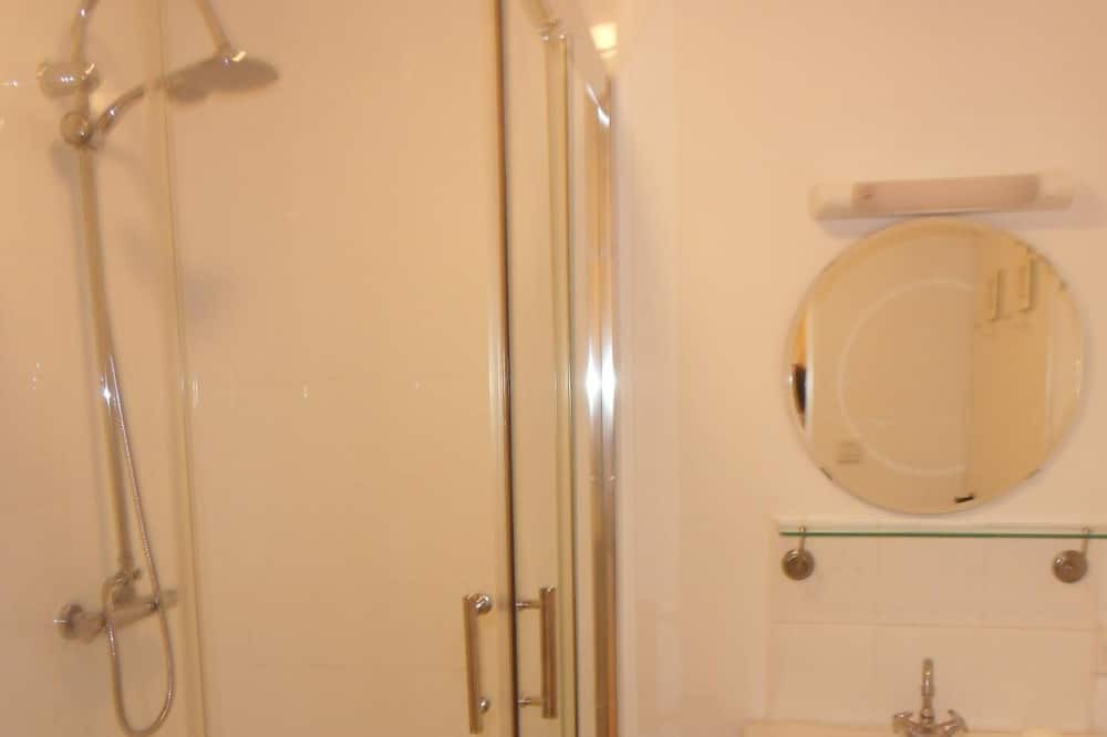 Photo of Bathroom in Capdrot