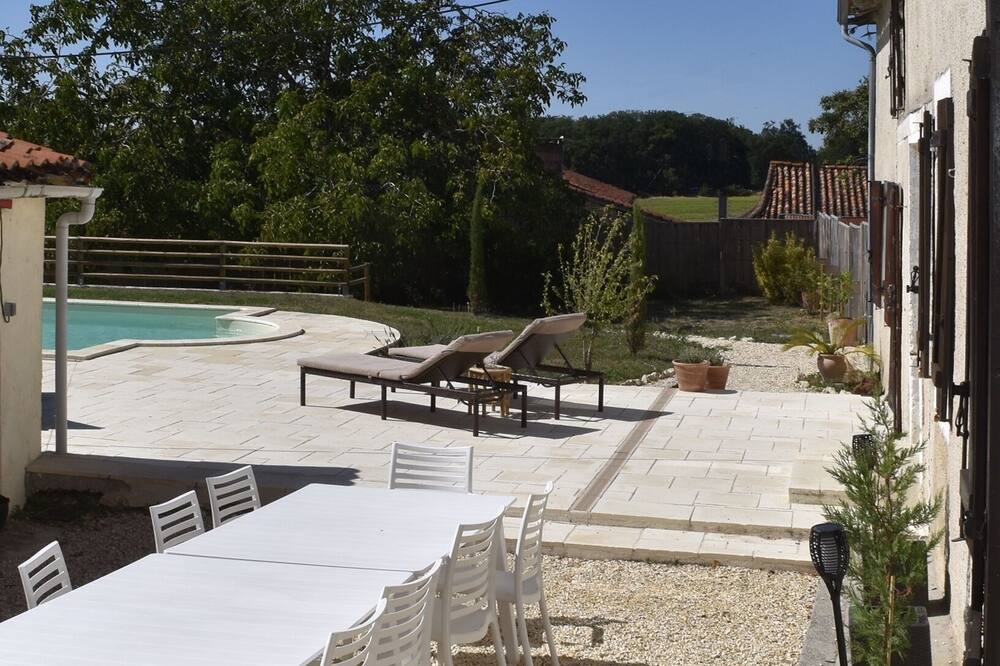 Photo of Patio Balcony in Montignac-le-Coq