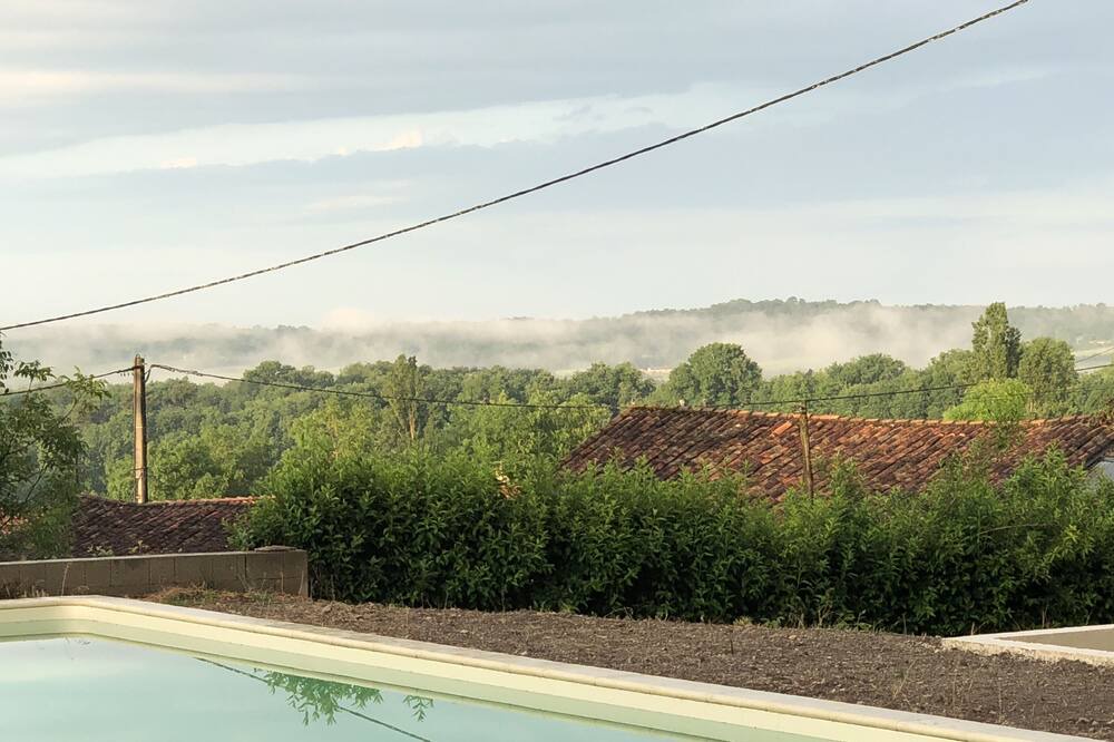 Photo of Outdoor in Montignac-le-Coq