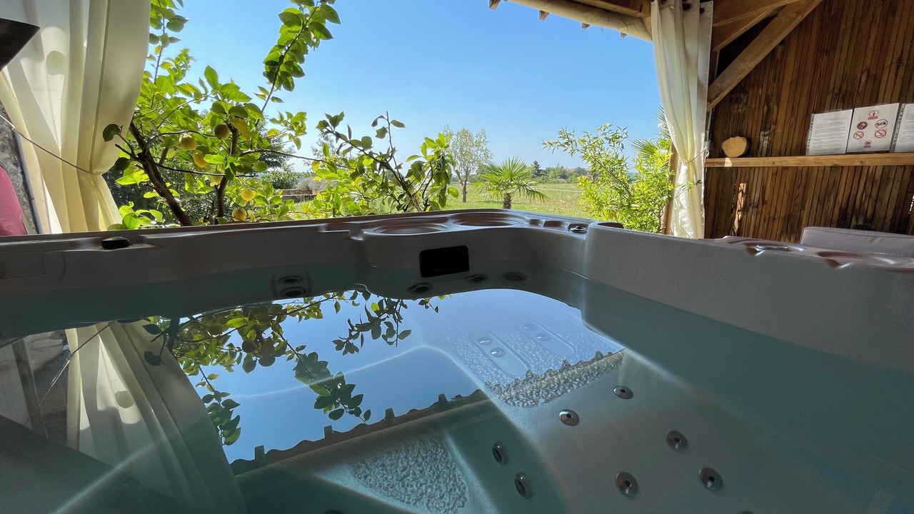Photo of Outdoor in Saint-Avit-Senieur
