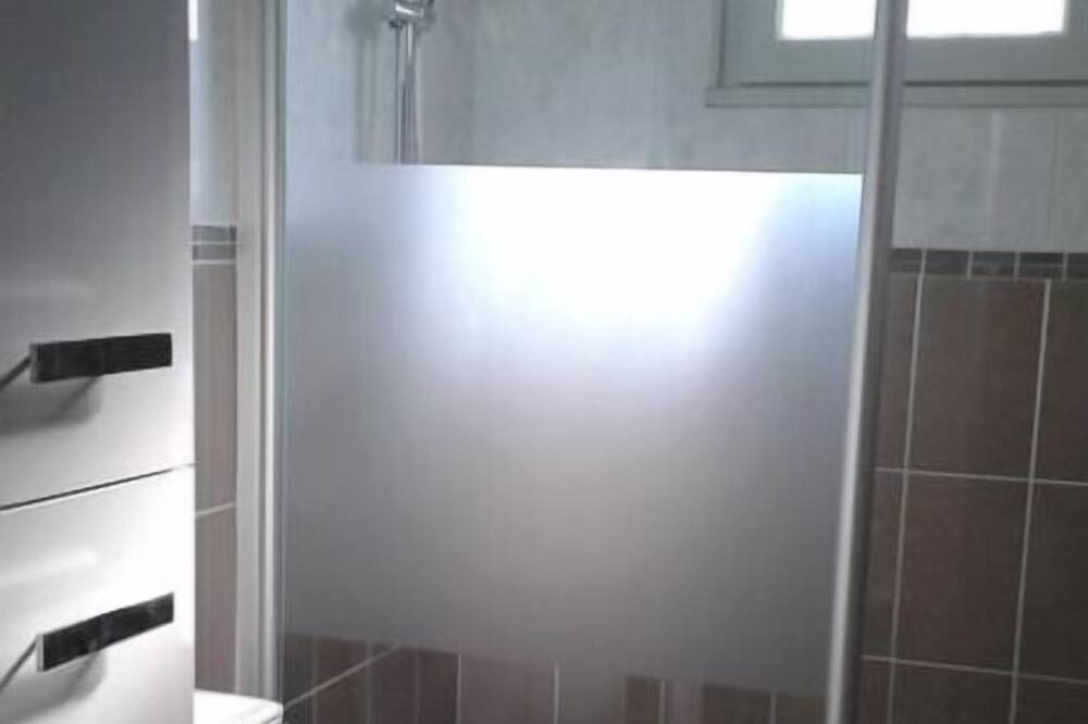 Photo of Bathroom in Chauvigny