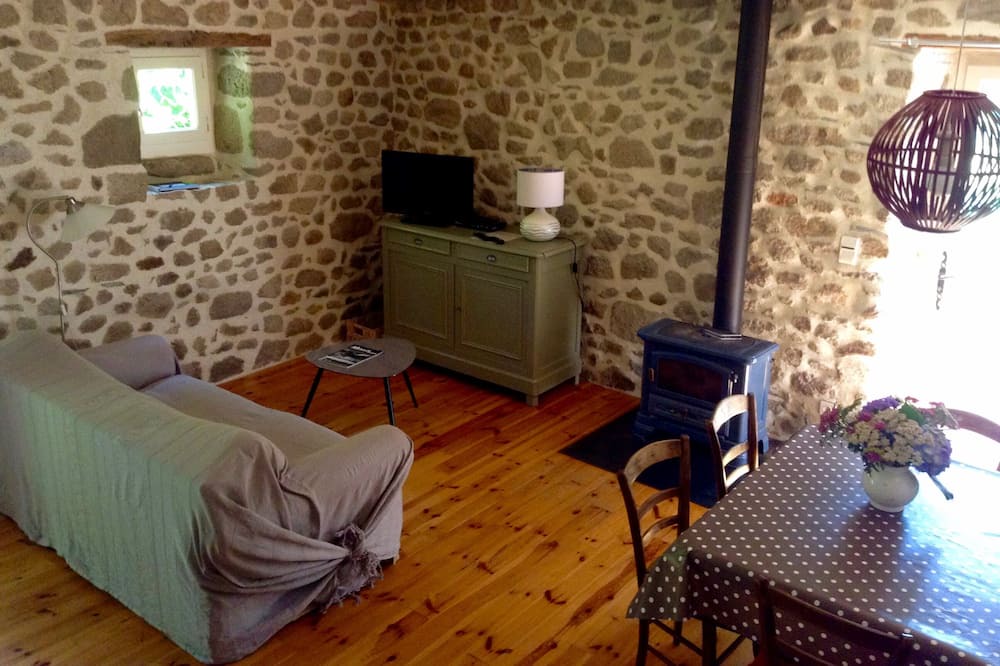 Photo of Livingroom in Saint-Julien-pres-Bort