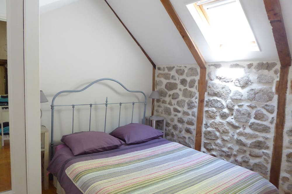 Photo of Bedroom in Saint-Julien-pres-Bort