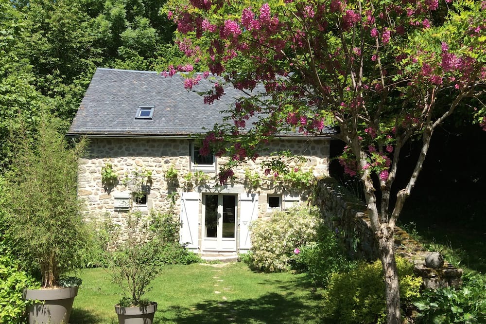 Photo of Outdoor in Saint-Julien-pres-Bort
