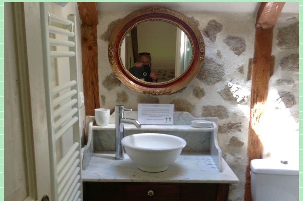 Photo of Bathroom in Saint-Julien-pres-Bort