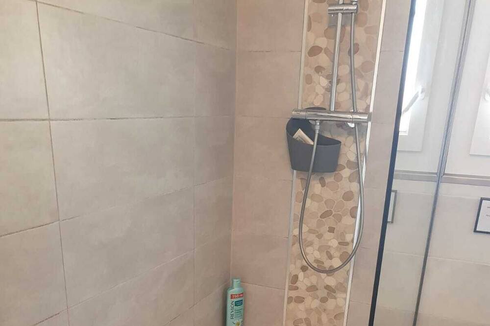 Photo of Bathroom in Boucau