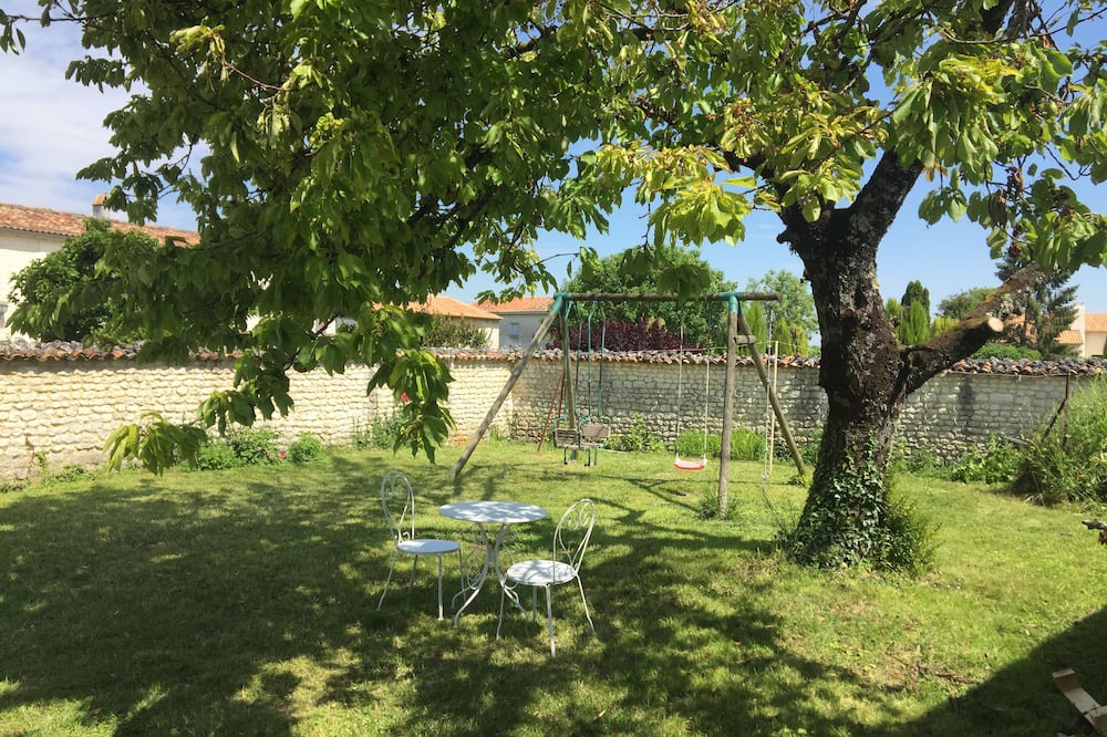 Photo of Outdoor in Montils
