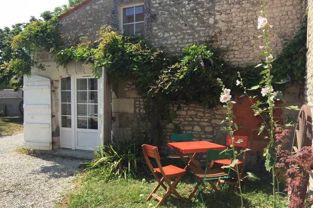 Photo of Outdoor in Montils