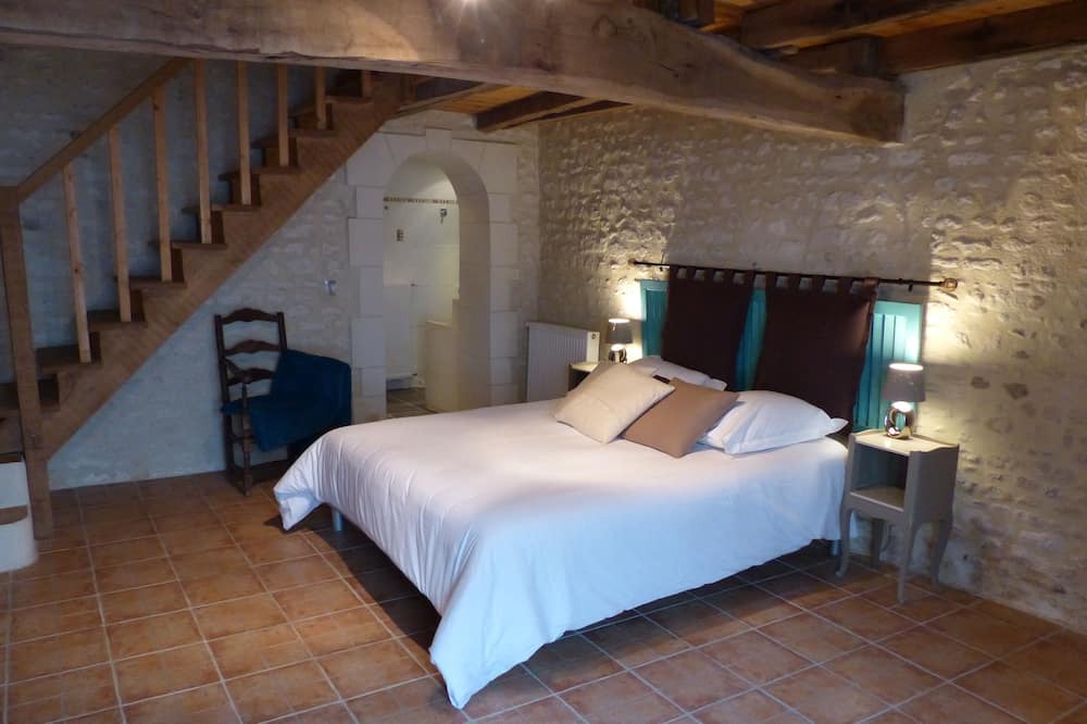 Photo of Bedroom in Montils