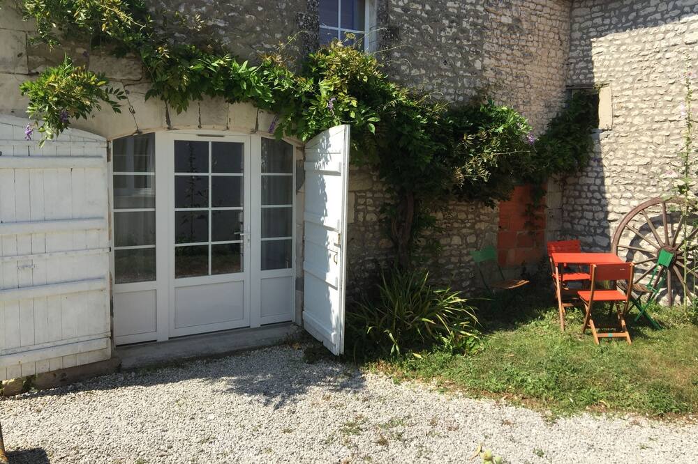 Photo of Outdoor in Montils