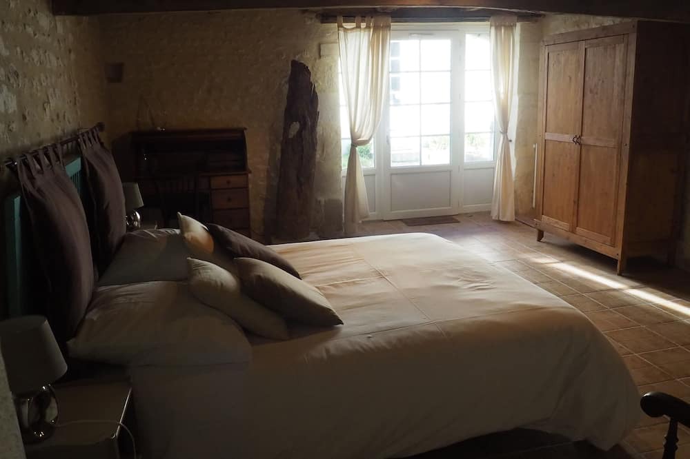 Photo of Bedroom in Montils