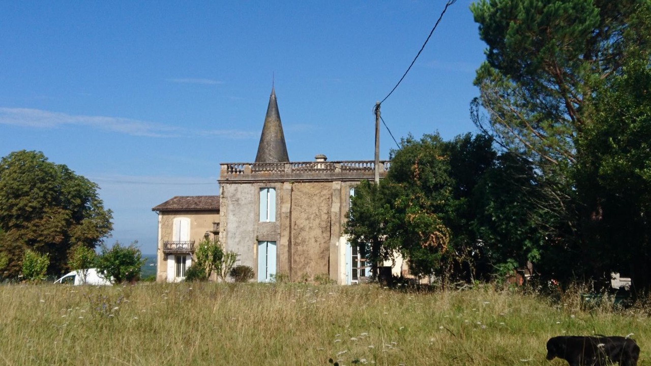 Photo of Outdoor in Rions