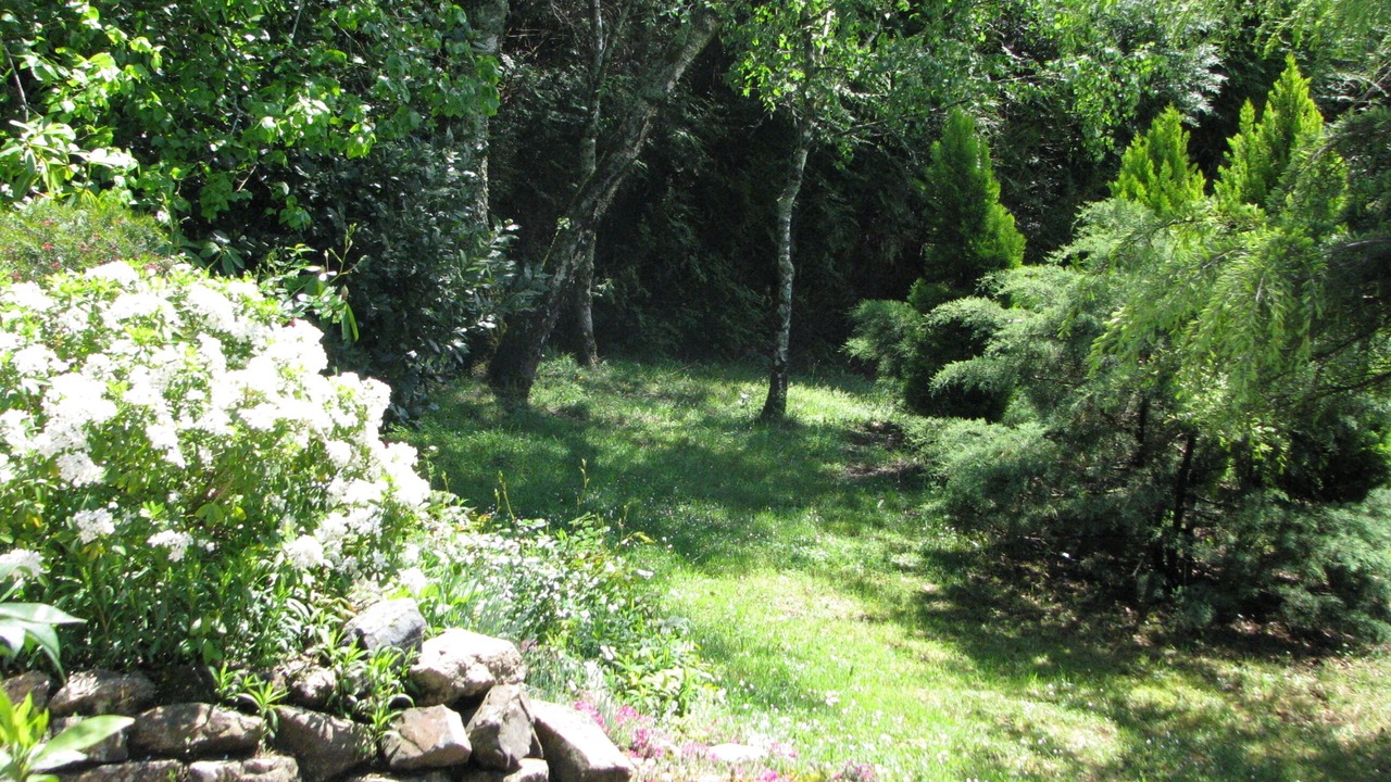 Photo of Outdoor in Genis