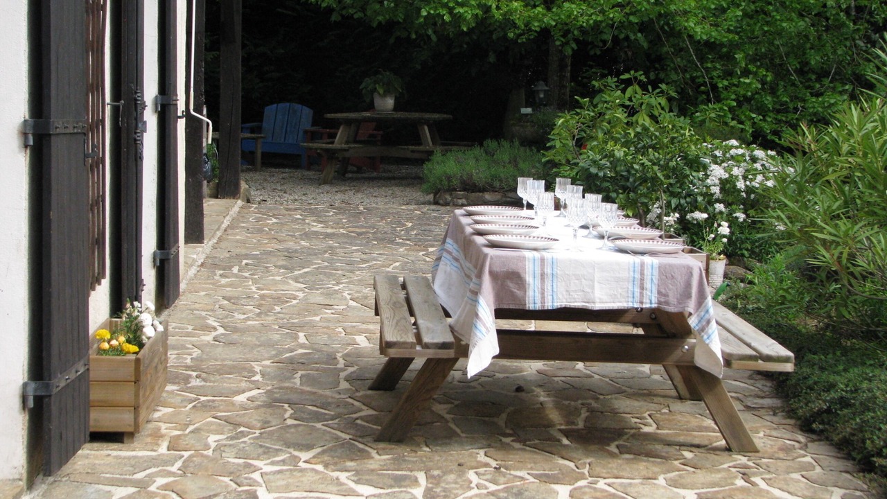 Photo of Outdoor in Genis