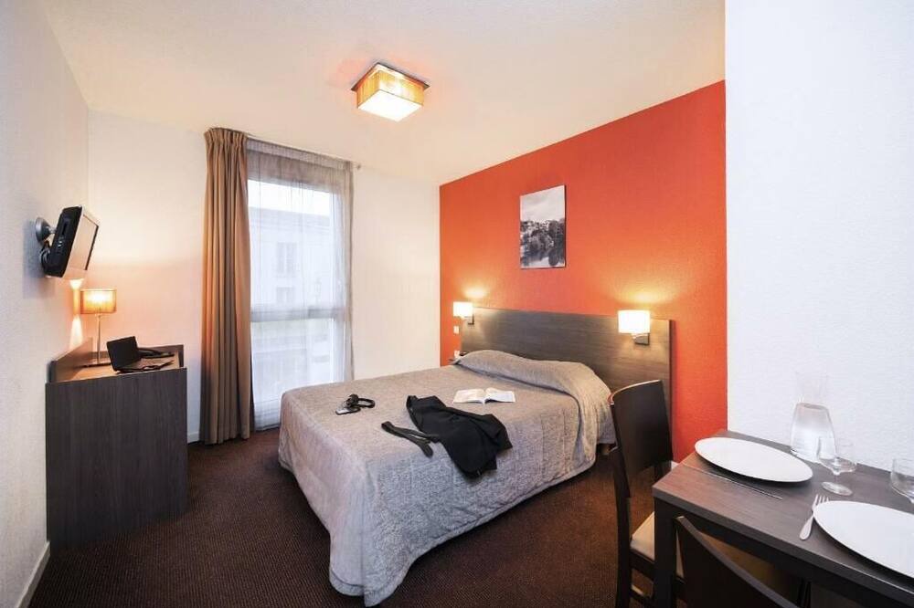 Photo of Bedroom in Poitiers