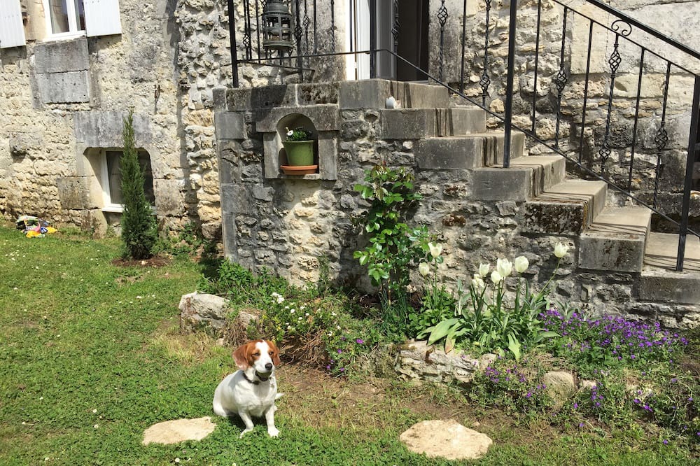 Photo of Outdoor in Saint-Saturnin