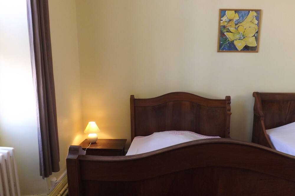 Photo of Bedroom in Mortagne-sur-Gironde