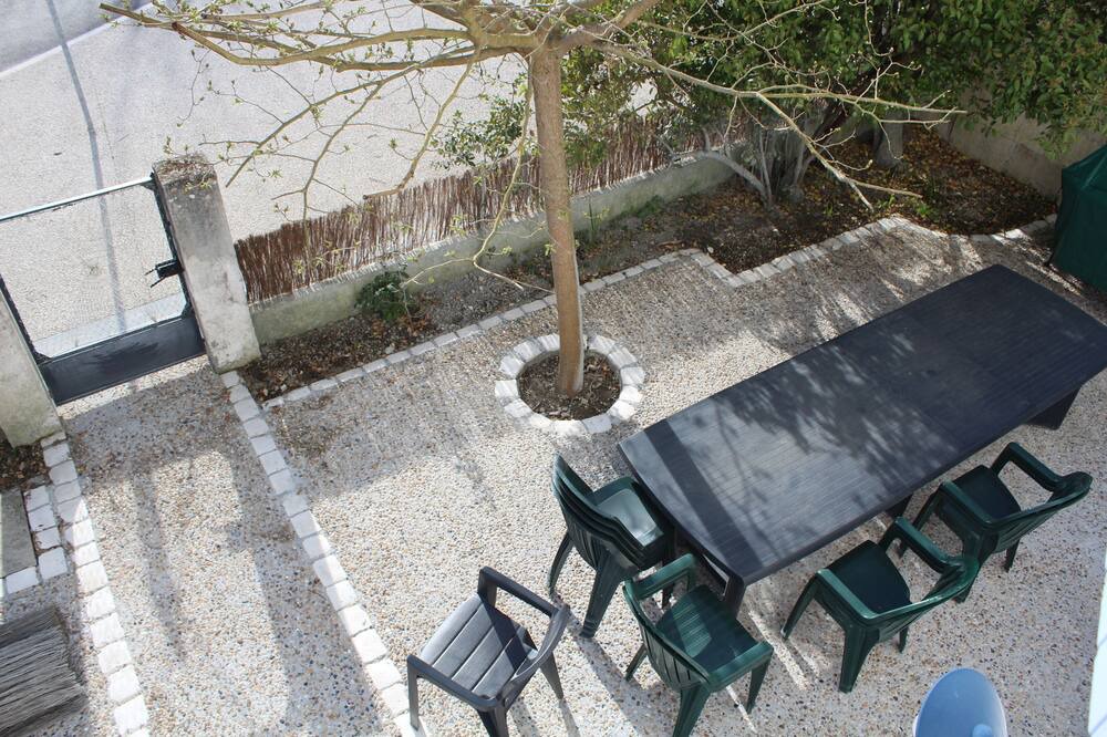 Photo of Patio Balcony in Mortagne-sur-Gironde