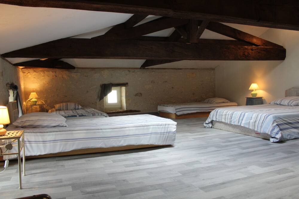 Photo of Bedroom in Mortagne-sur-Gironde