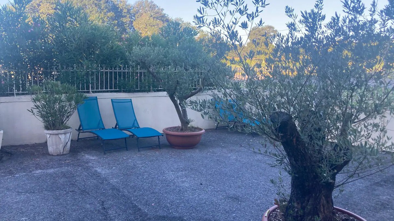 Photo of Outdoor in Ledeuix
