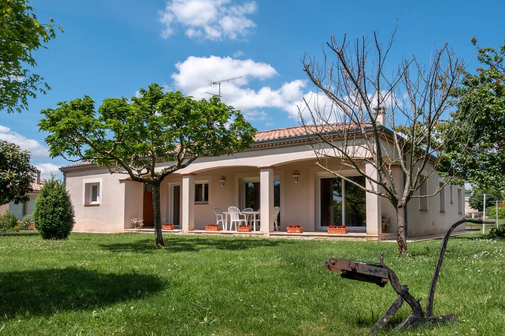 Photo of Outdoor in Serignac-sur-Garonne