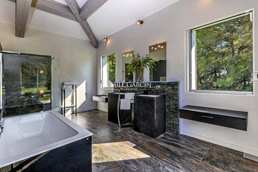 Photo of Bathroom in Aix-en-Provence
