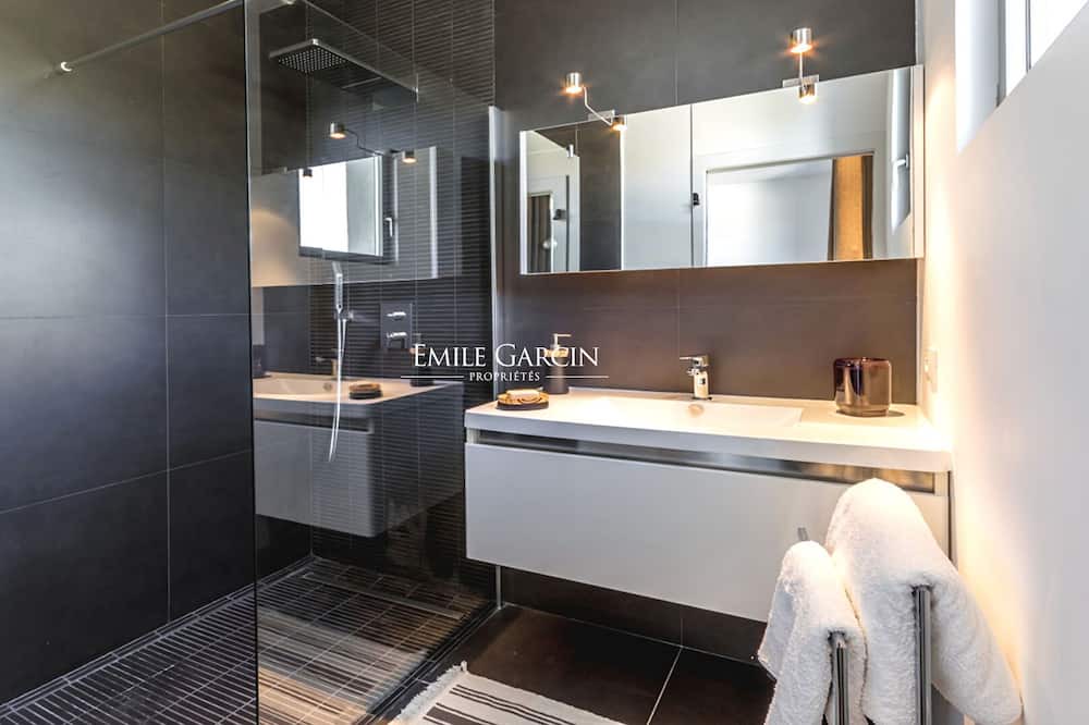 Photo of Bathroom in Aix-en-Provence