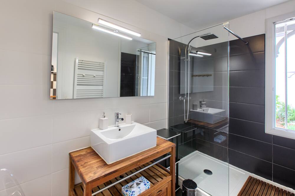 Photo of Bathroom in Arcachon