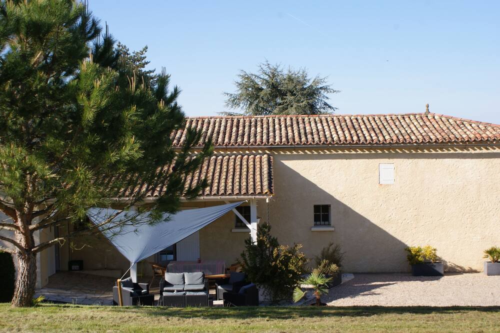 Photo of Outdoor in Castillon - Pujols Intercommunalite