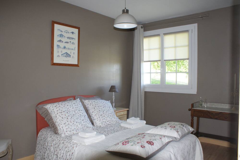 Photo of Bedroom in Castillon - Pujols Intercommunalite