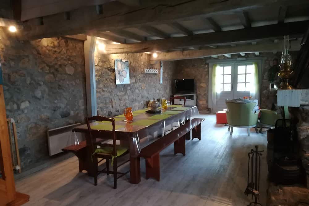 Photo of Livingroom in Alcay-Alcabehety-Sunharette
